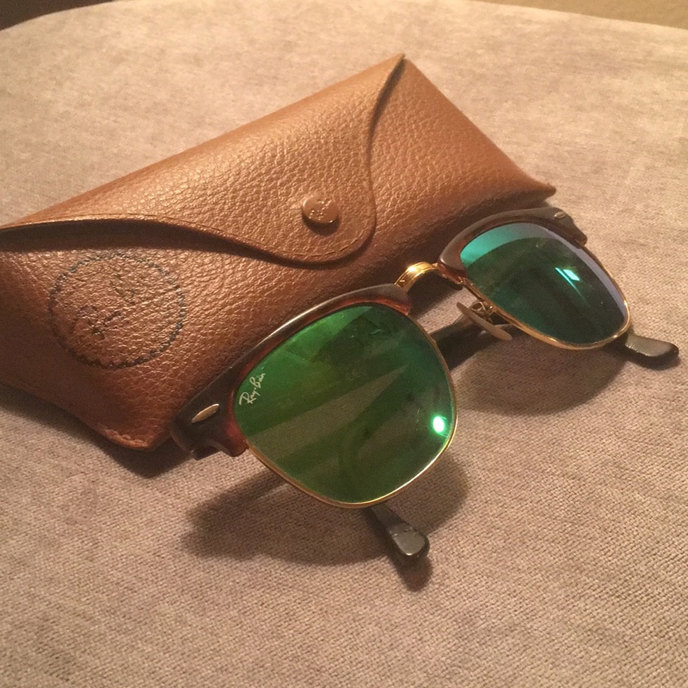 Green/Blue polarized Ray Ban clubmaster sunnies